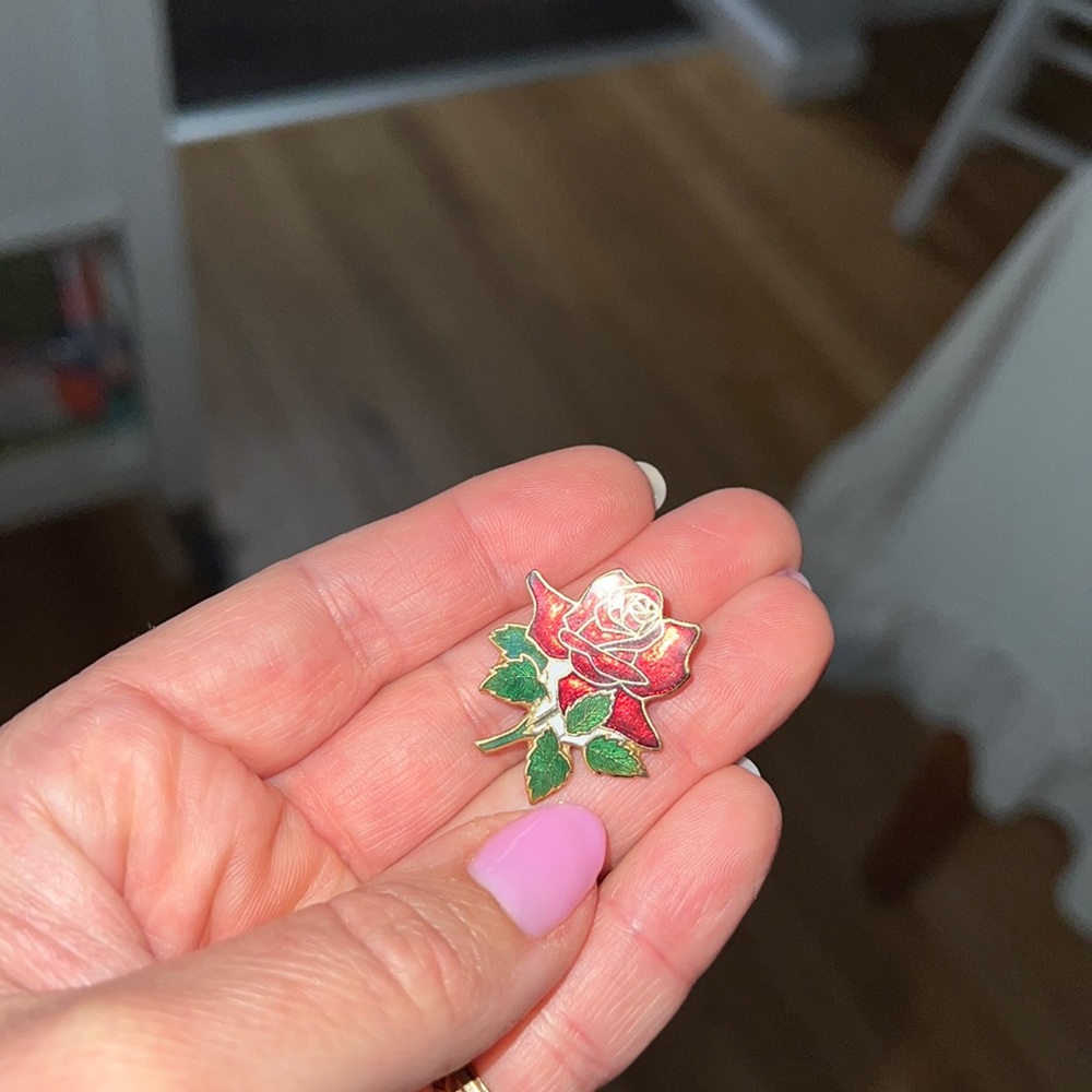 Vintage rose pin